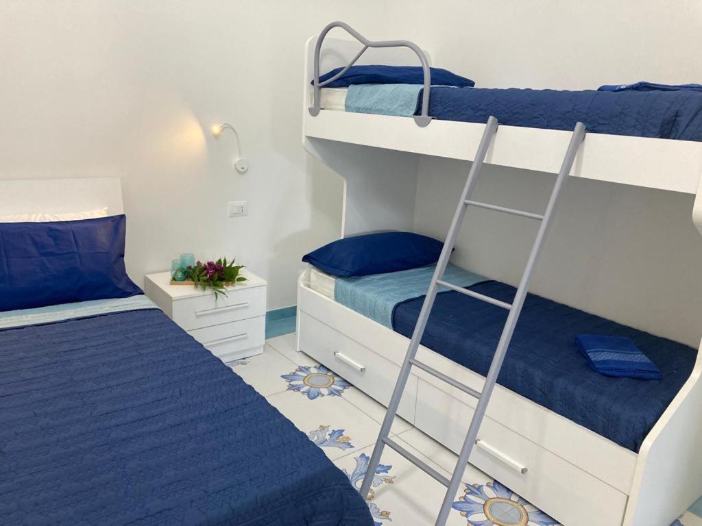 Stella Maris B Apartment Санта Мария ди Кастелабате Екстериор снимка