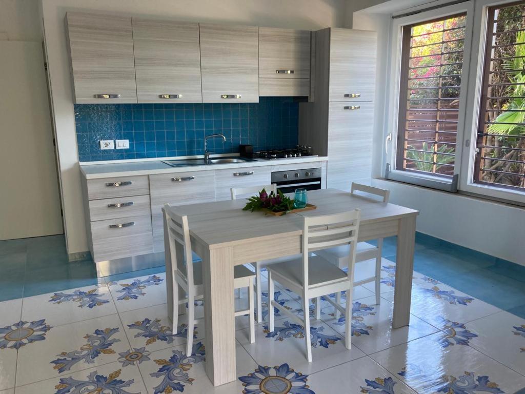 Stella Maris B Apartment Санта Мария ди Кастелабате Екстериор снимка