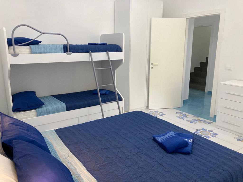 Stella Maris B Apartment Санта Мария ди Кастелабате Екстериор снимка