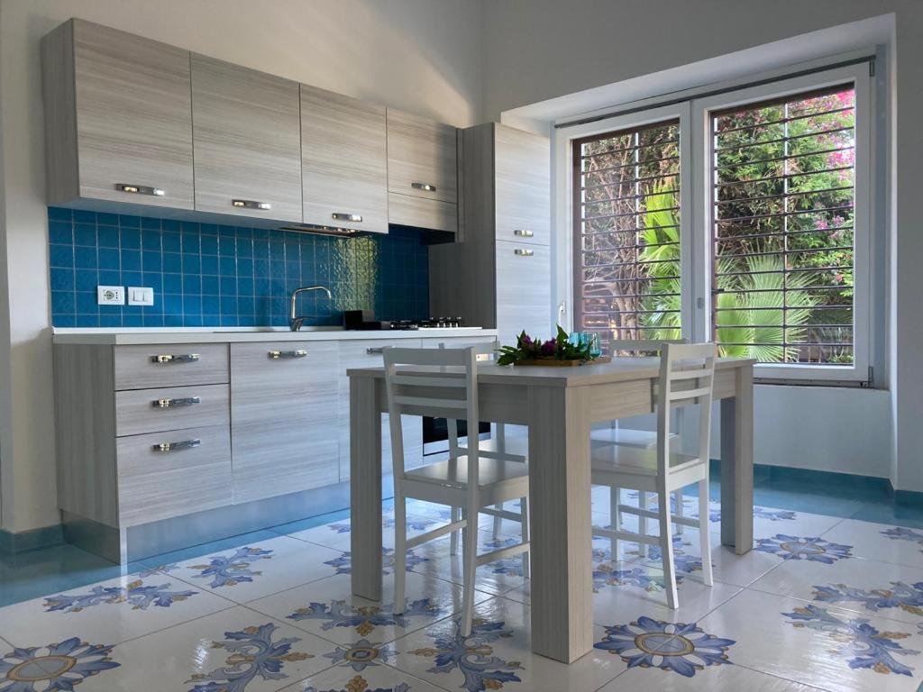 Stella Maris B Apartment Санта Мария ди Кастелабате Екстериор снимка